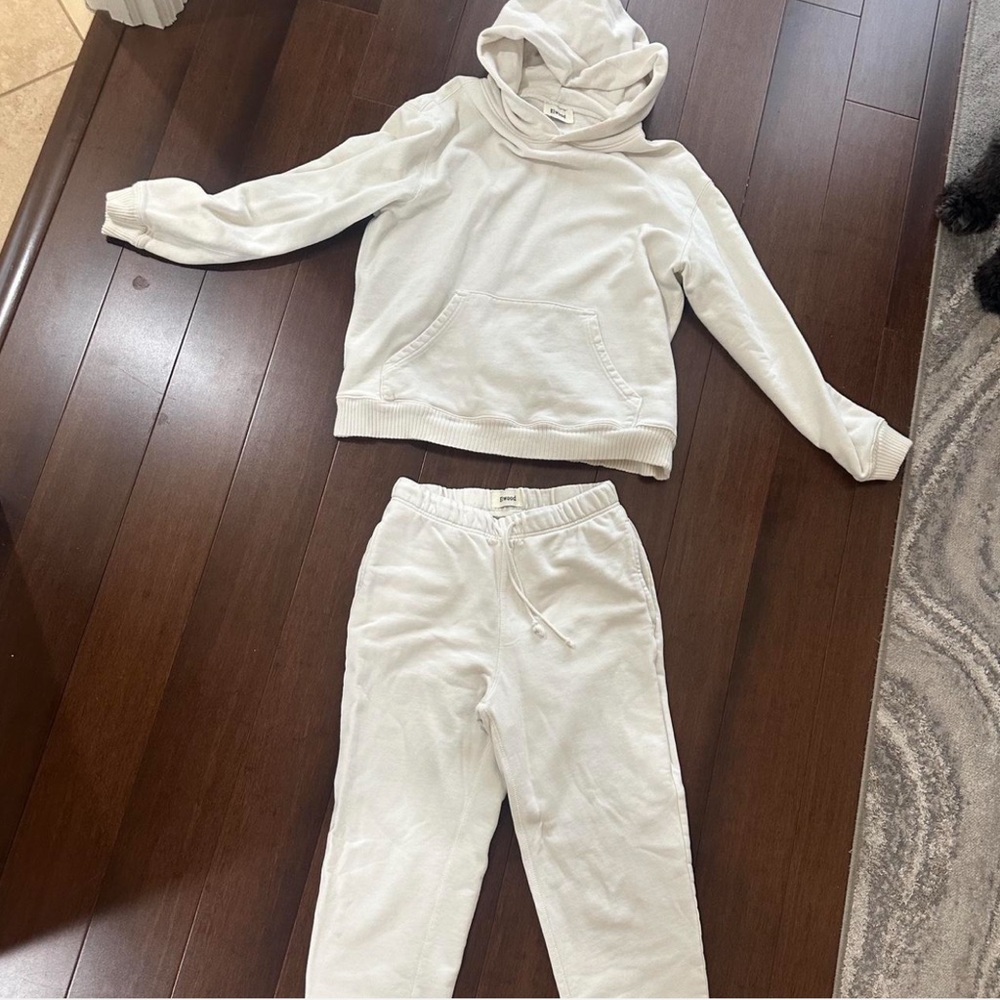 Women's White Sweatpants & Hoodie Set
